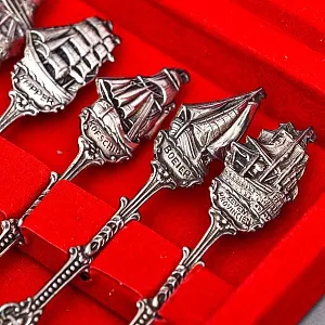 Сервировочный Набор Коллекционных  Десертных Ложек «Парусные Корабли», Silverplate Германия.