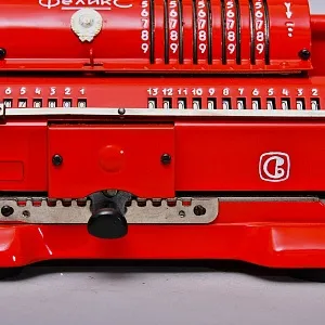 Арифмометр - Механическая Счётная Машинка «КРАСНЫЙ ФЕЛИКС» СССР.