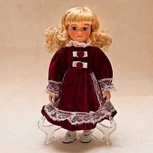 Коллекционная фарфоровая кукла №9 Бельгия Н - 27 см.