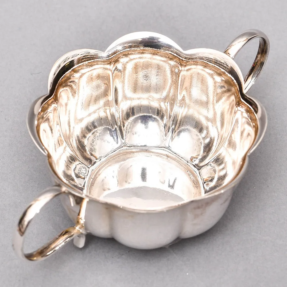 Винтажный Набор из 3х предметов - Сахарница и молочник на подносе, Англия - середина ХХ века.