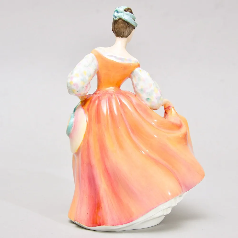 Коллекционная Фарфоровая статуэтка «Прекрасная Леди», Royal Doulton Англия.