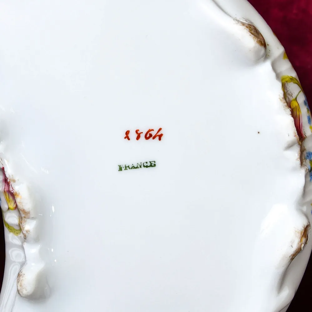 Антикварная Фарфоровая Шкатулка - Бонбоньерка «Летние мотивы». Франция начало ХX века.