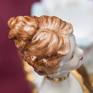 Фарфоровая Статуэтка - Подсвечник на одну Свечу «Девушка в золотом» SANDIZELL Германия.