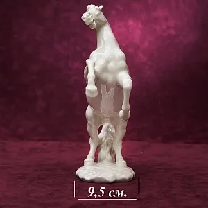 Редкость!!! Фарфоровая статуэтка «ЛОШАДЬ НА ДЫБАХ», Hutschenreuther, Германия - 1966 год.