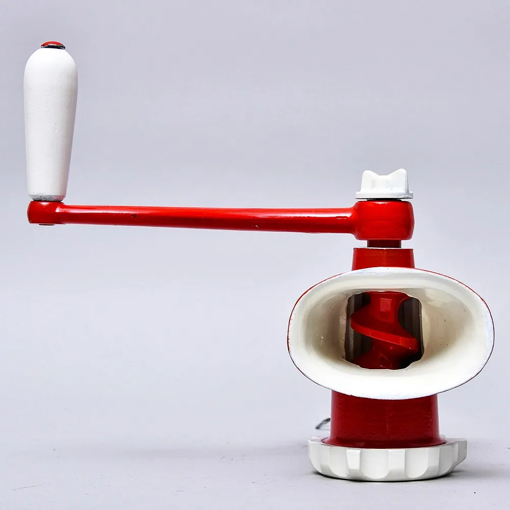 Винтажная Ручная Механическая Мясорубка «СПАРТАК», СССР 80-е годы ХХ века..