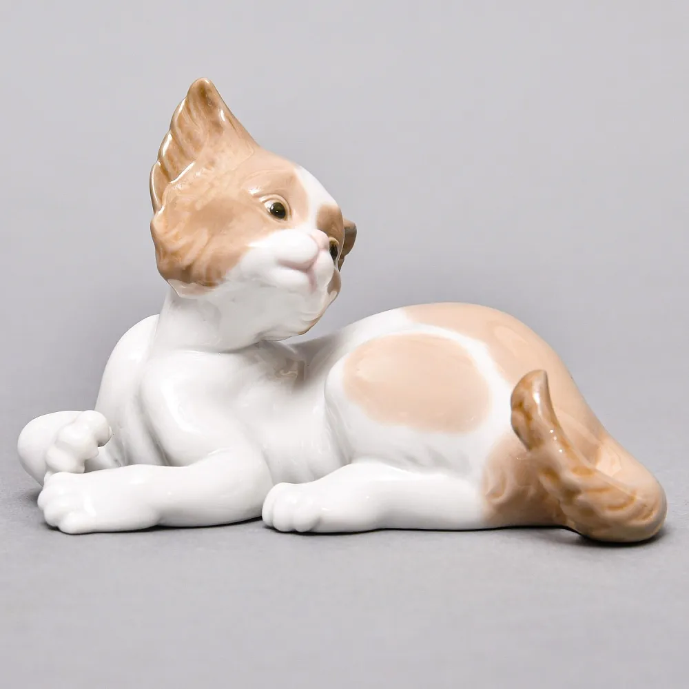 Коллекционная Фарфоровая статуэтка «Кошка - Удивленный котенок», Lladro Испания.