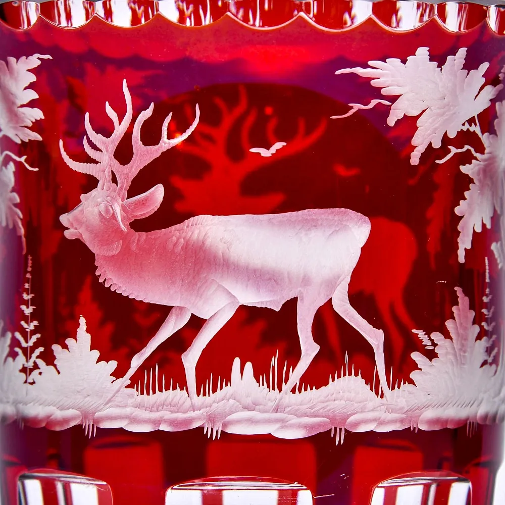 Винтажная Ваза «Охота» Рубиновый Хрусталь, Egermann, Богемия, Чехия, середина ХХ века.