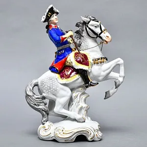 Антикварная Фарфоровая статуэтка «Старый Фриц. Король Пруссии Фридрих II на коне», SITZENDORF Германия.