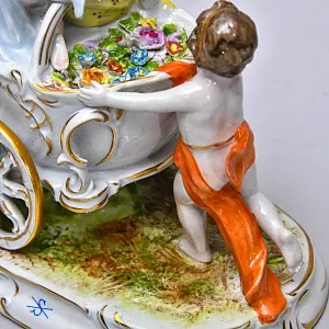 Коллекционная Фарфоровая статуэтка «ПУТТИ - Триумфаторы», Scheibe-Alsbach Германия.