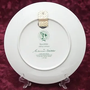 Коллекционная Тарелка «Красный Коршун» Фарфор Лимож Limoges Франция 1984 год.