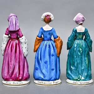 Полная Коллекционная серия Фарфоровых статуэток «Генрих VIII и его шесть жен», Sitzendorf Германия.