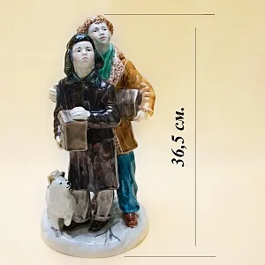 Большая Коллекционная статуэтка «Друзья птиц», Фаянс ЗиК Конаково, СССР - 1955 год.