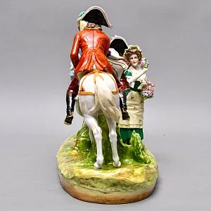 Большая Фарфоровая статуэтка «Дама в паланкине и Цветочница», Scheibe-Alsbach Германия, середина ХХ века.