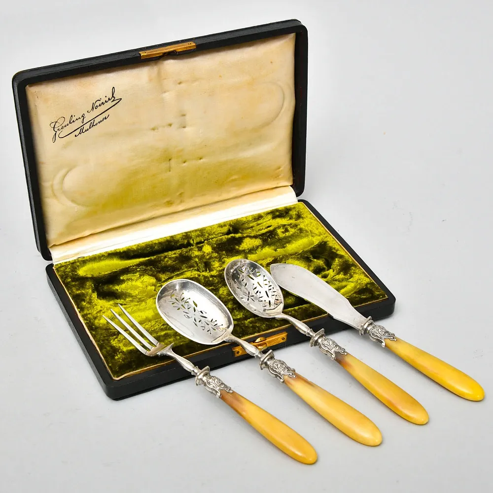 Винтажный Набор для Закусок - 4 предмета, Франция - первая половина ХХ века.