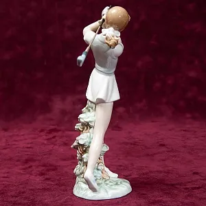 Редкая! Коллекционная Фарфоровая статуэтка «Гольфистка», NAO by Lladro, Daisa, Испания -1985 год.
