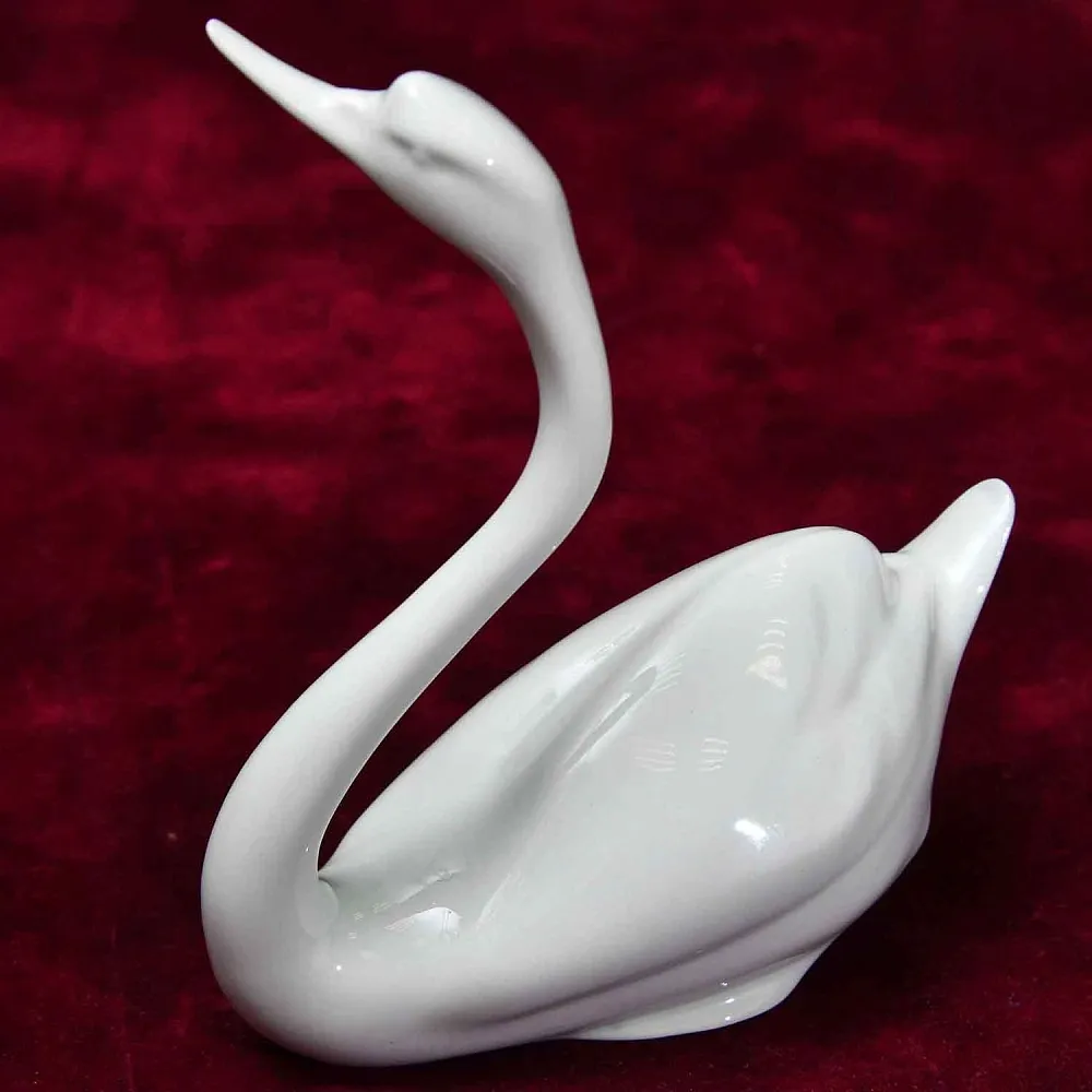 Коллекционная Фарфоровая статуэтка «Белый Лебедь», HEREND, Венгрия, 80-е годы ХХ века.