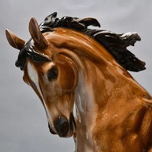 Большая Фарфоровая статуэтка «Бегущий конь. Арабский жеребец», ROSENTHAL Германия. 