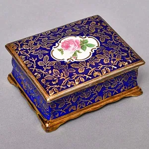 Коллекционная Фарфоровая шкатулка «Бургундия», KAISER Германия, 1956 - 1960 годы.