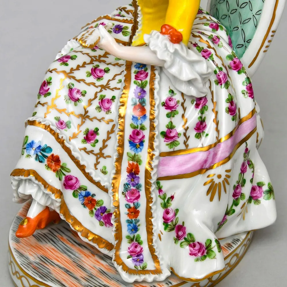 Коллекционные Парные статуэтки «Дама и Кавалер. Светская беседа», Фарфор SP Dresden, Германия.