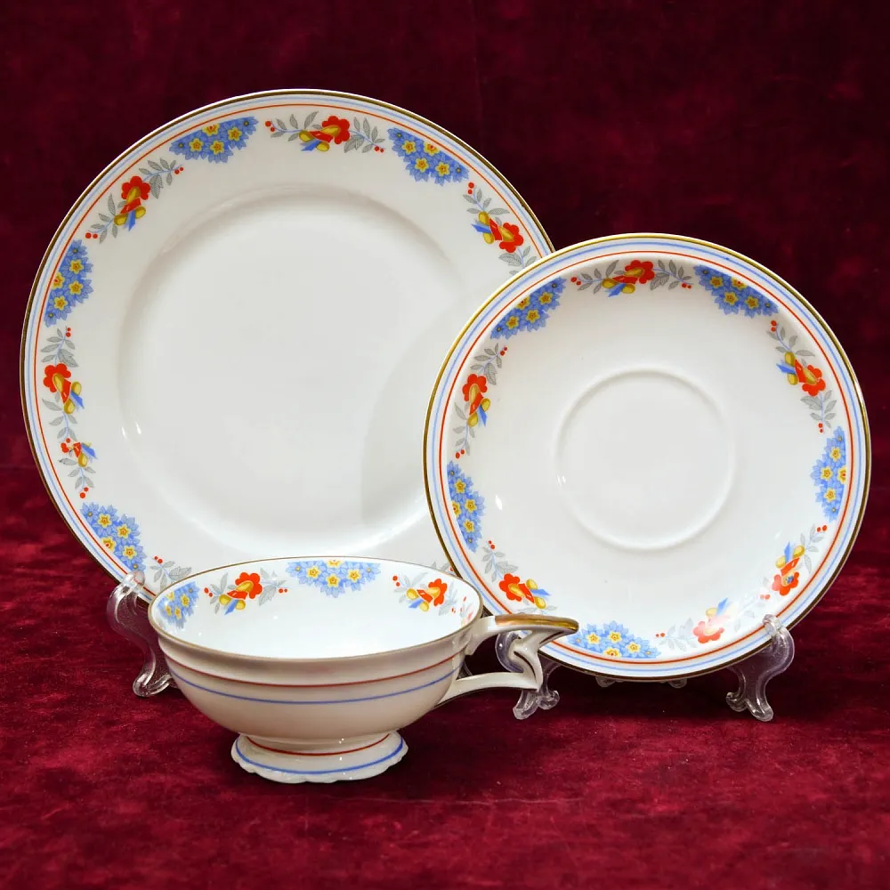 Антикварная Коллекционная Фарфоровая Чайная Тройка «Цветочный орнамент» , Schirnding Porzellan A.G. Германия 1909 - 1925 годы.