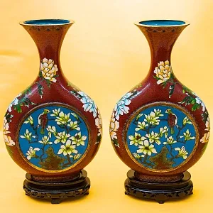 Большие Винтажные Парные Вазы «ПТИЦЫ В САДУ» в технике « Клуазоне» Китай первая половина ХХ века.