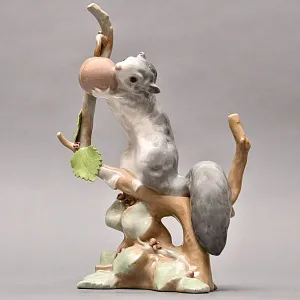 Коллекционная Фарфоровая статуэтка «Белка. Соня», Lladro / Лядро Испания.
