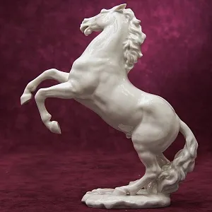 Редкость!!! Фарфоровая статуэтка «ЛОШАДЬ НА ДЫБАХ», Hutschenreuther, Германия - 1966 год.