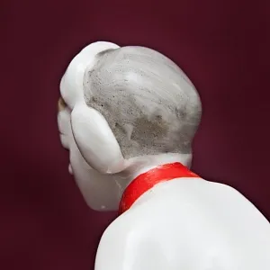 Коллекционная Фарфоровая статуэтка «Юный хоккеист», ЛЗФИ СССР, 1956 - 1967 годы. 