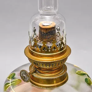 Антикварная  Керосиновая Лампа «Цветочная Гирлянда», Kosmos - Brenner, Франция начало ХХ века.