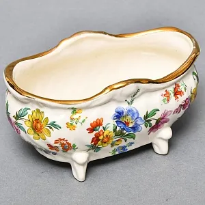 «Орешница» - Ваза - Конфетница «Цветочная Симфония»  Фаянс Бельгия 50-е годы ХХ века.