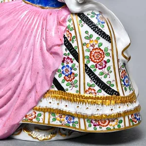 Антикварная статуэтка «Дама - Королевский прием», Фарфор SITZENDORF Германия, 1884 - 1902 годы.