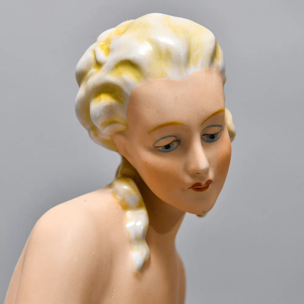 Коллекционная статуэтка «Обнаженная девушка с зеркалом и павлином», Фарфор, FASOLD & STAUCH Германия.