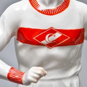 Большая Коллекционная Авторская Статуэтка «Футболист СПАРТАК», фарфор, ЛФЗ СССР -1989 год.