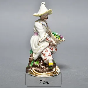 Редкая Фарфоровая статуэтка «Китайский продавец фруктов», Nymphenburg Германия, 50-е гг.