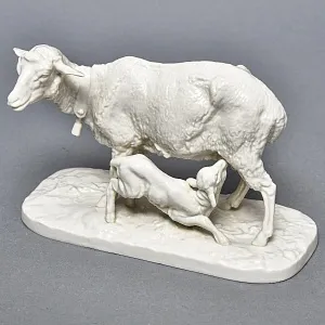 Коллекционная Фарфоровая статуэтка «Овца с ягненком», Nymphenburg Германия, середина ХХ века.