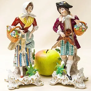 Парные Фарфоровые статуэтки «Сельская Ярмарка» Н-22см. SITZENDORF, Германия - 50гг..
