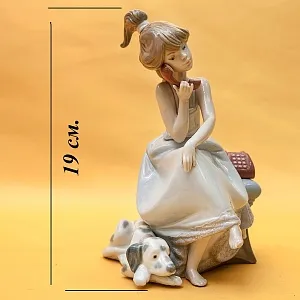 Фарфоровая Статуэтка «Телефонный Разговор» Lladro, Daisa, Испания - 1987 год.