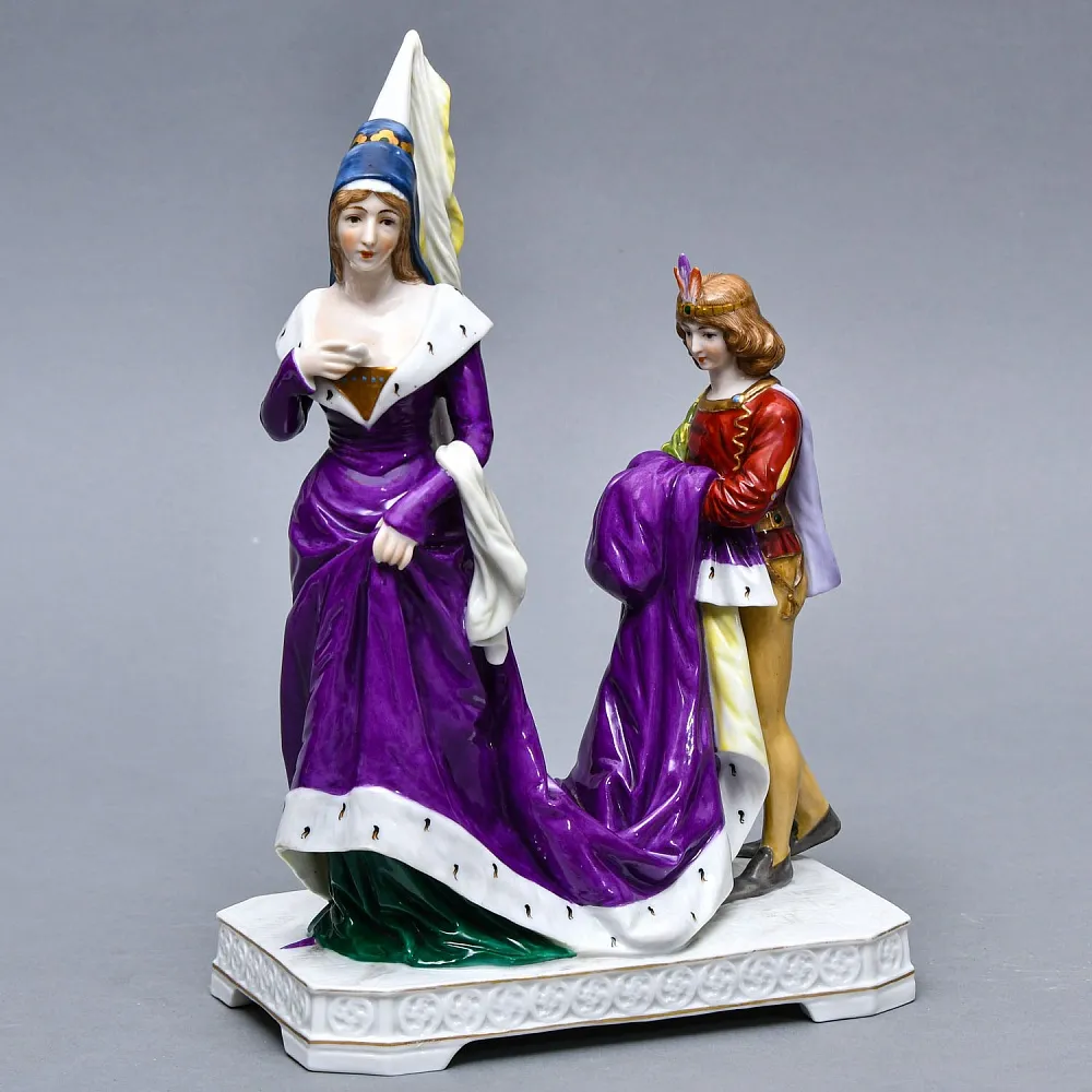 Антикварная Фарфоровая статуэтка «Средневековая дама с пажом», Dressel & Kister Passau Германия.