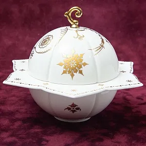 Фарфоровая Шкатулка «Рождественская Звезда», Villeroy&Boch Германия, конец ХХ века.