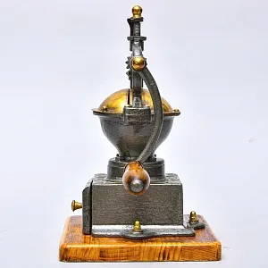 Антикварная Ручная Механическая Кофемолка - Мельница PEUGEOT, Франция начало ХХ века.