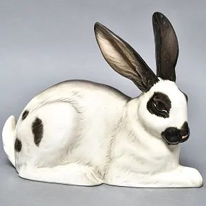 Большая Коллекционная Фарфоровая статуэтка «Кролик», Goebel Германия, вторая половина ХХ века.