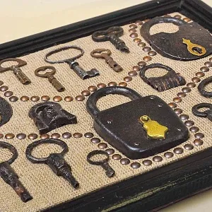 Коллекционное Панно - Картина «Антикварная утварь Замки - Ключи», Россия XIX век. 