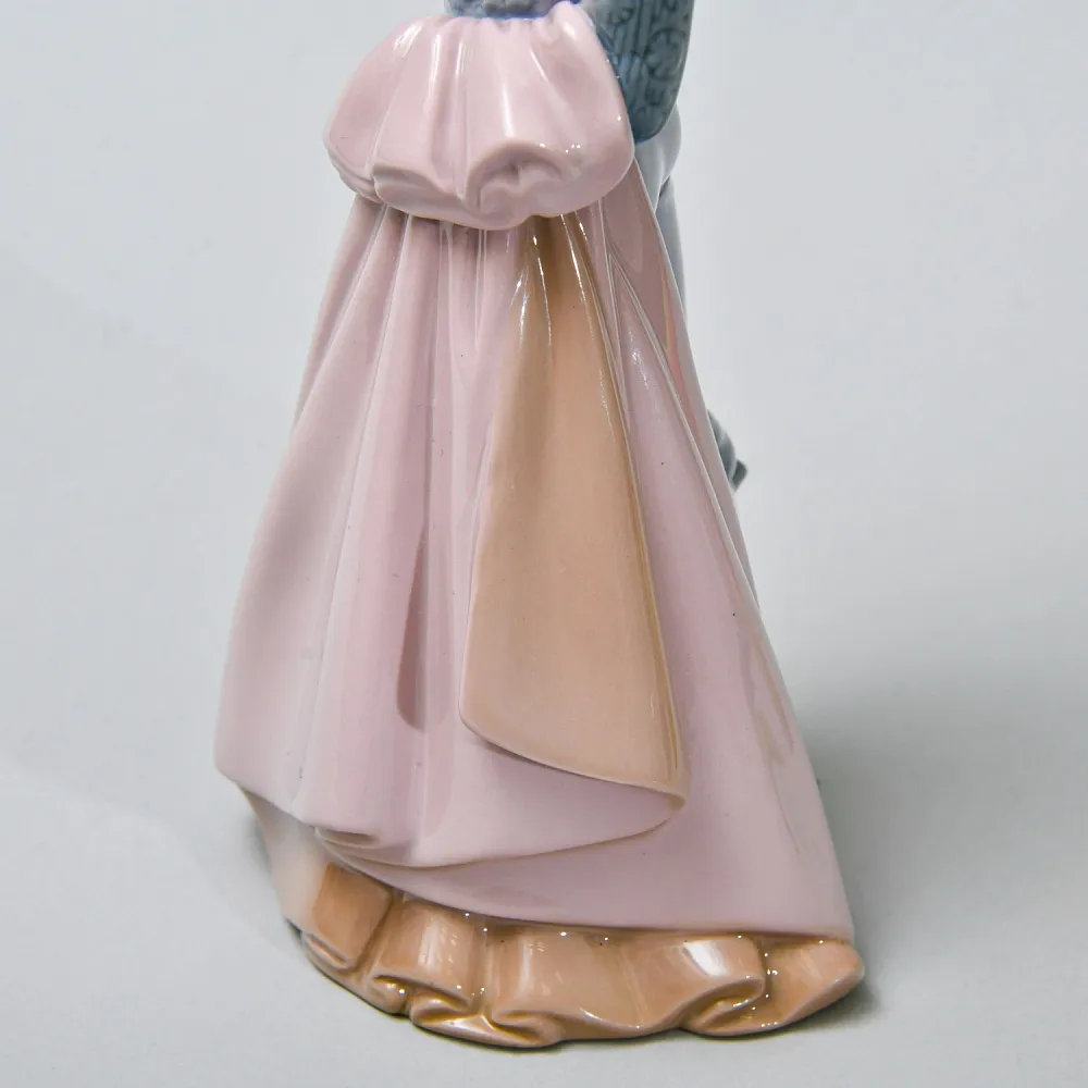 Коллекционная Фарфоровая Статуэтка «Маленький Матадор», Lladro Испания - 1980 год.