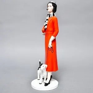 Большая Коллекционная Фарфоровая статуэтка «Сеньора Сант Анжело», GOEBEL Германия. 