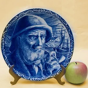 Декоративная Фарфоровая Тарелка «Морской волк» DELFTs - Royal Boch Бельгия d - 25 см.