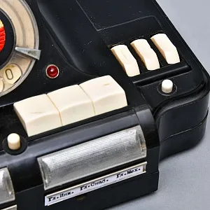 Настольная Электрическая Лампа - Светильник «Директорский Телефон КД-6 Гербовый» СССР - 1965 год.