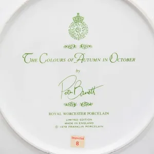 Коллекционная Тарелка «Октябрь» Фарфор, ROYAL WORCHESTER, Англия -1979 год.