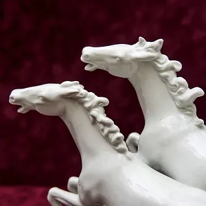 Редкая! Фарфоровая статуэтка «БЕГУЩИЕ ЛОШАДИ» ВАЛЕНДОРФ - WALLENDORF Германия -1963 год.
