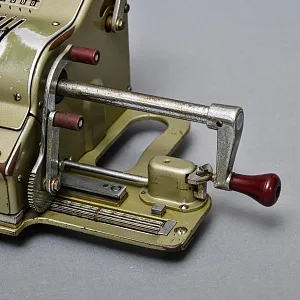 Редкость! Механический Калькулятор - Арифмометр - Счётная Машинка «BRUNSVIGA», Германия -1934 год.