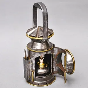 Редкость! Старинный Сигнальный Керосиновый Фонарь, C.EASTCATE & SON Ltd Англия -1944 год.